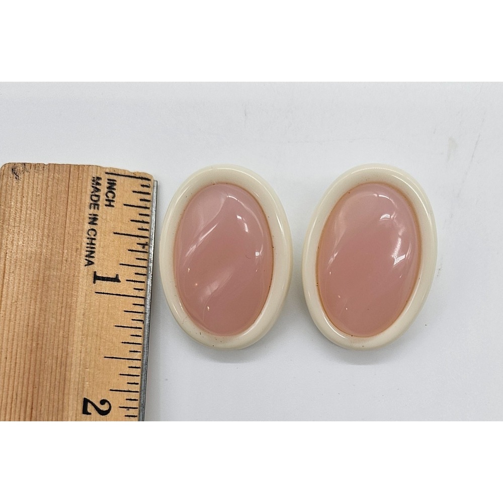 Vintage AVON Pink and Cream Oval Stud Earrings Retro Resin Cabochon Post Jewelry - Picture 7 of 7